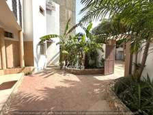 Villa de 750m2 à louer aux Almadies