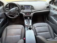 Je vend ma Hyundai Elantra 2018 automatique essence
