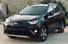 TOYOTA RAV 4 XLE 2017