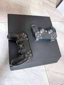 PS4 Pro flashé 20 jeux 2 manettes