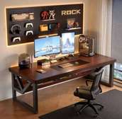 Bureau d’Ordinateur et Chaise