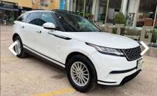 Range Rover Velar intérieur cuir noir double écran