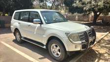 MITSUBISHI PAJERO A VENDRE