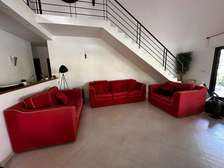 Salon en tissu 6 places très spacieux couleur rouge