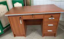 Table bureau vip