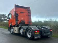 Camion Renault T 460 avec 8 roues à Ngor