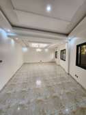 Appartement duplex f4 à Mermoz