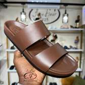 Chaussure sandale à semelle orthopédique en cuir