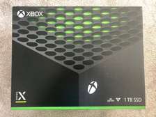 Xbox séries X neuf dans sa boîte + gamepass ultimate