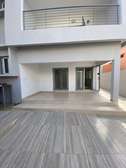 Villa de 418m2 ngor/virage