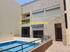 Belle villa piscine à vendre Djily Mbaye