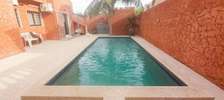 VILLA AVEC PISCINE A VENDRE / SALY
