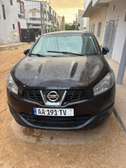 Nissan Qashqai SUV compact noir économie carburant