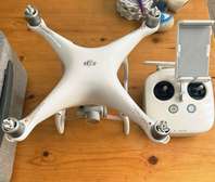 Drone DJI Phantom 4 Pro à vendre – parfait état