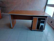 Mobilier de bureau à vider