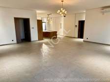Ref_ 4222_GL – F5 À VENDRE – 6e ÉTAGE – POINT E