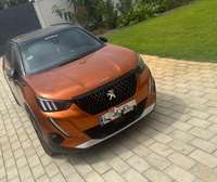 Peugeot 2008 SUV compact orange métallisé