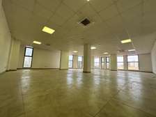 Plateaux de bureaux de 140 m2 à louer à point E