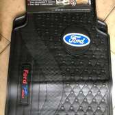 Tapis pose pieds pour véhicule