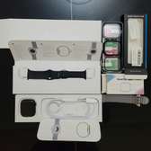Apple watch series 11,  boite complète +autres accessoires