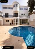 Villa de prestige R+2 aux Almadies