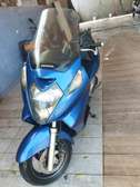 Je bassarde se joly honda silver 600 avec carta grise