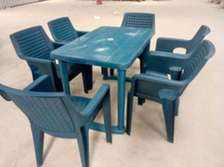 Table à manger 6 chaises plastique