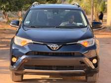 TOYOTA RAV4 XLE 2018