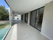 Appartement moderne neuf lumineux avec espaces paysagers