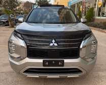 Mitsubishi Outlander 2023