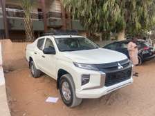 Mitsubishi l 200