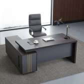 Bureau moderne gris anthracite grand format avec rangement