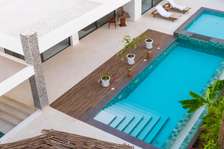 Villa moderne cosy à vendre à 150m de la mer pointe sarene