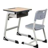 Table bureau +Chaises enfants