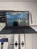 Surface Pro5 ) i5 7e generation ) 8g de ram ) 256 SSD