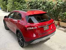 MERCEDES-Benz GLA250 VENANT 4Cylindres