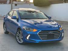 Hyundai Elantra 2017 venant full option