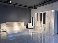 Chambre complète moderne blanc laqué lit double 6 portes