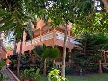 Villa d'angle neuve à louer- coté du Casino Cap Vert