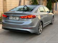 Hyundai elantra 2017 limited automatique essence