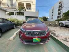 Kia SUV Rouge polyvalent et confortable