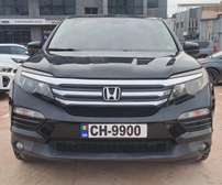Honda pilot v6 7 places