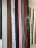 Moulures décoratives bois MDF modernes et colorées