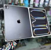 iPad Pro m5 13 pous