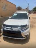 Mitsubishi outlander 2016