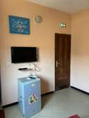 Saly chambre meuble avec salle de bain accès piscine