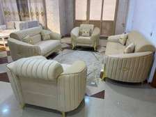 Salon sept Places