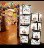 Cube de décoration rotatif