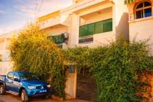 Charmante villa  R+1 a vendre à la Cité Djily Mbaye