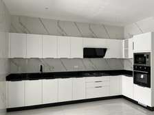 Appartement à louer au POINT E 176m2